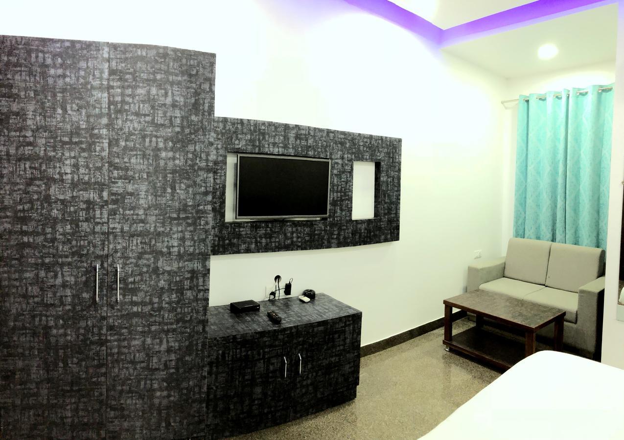Hotel Taru Inn Ghaziabad Exterior photo